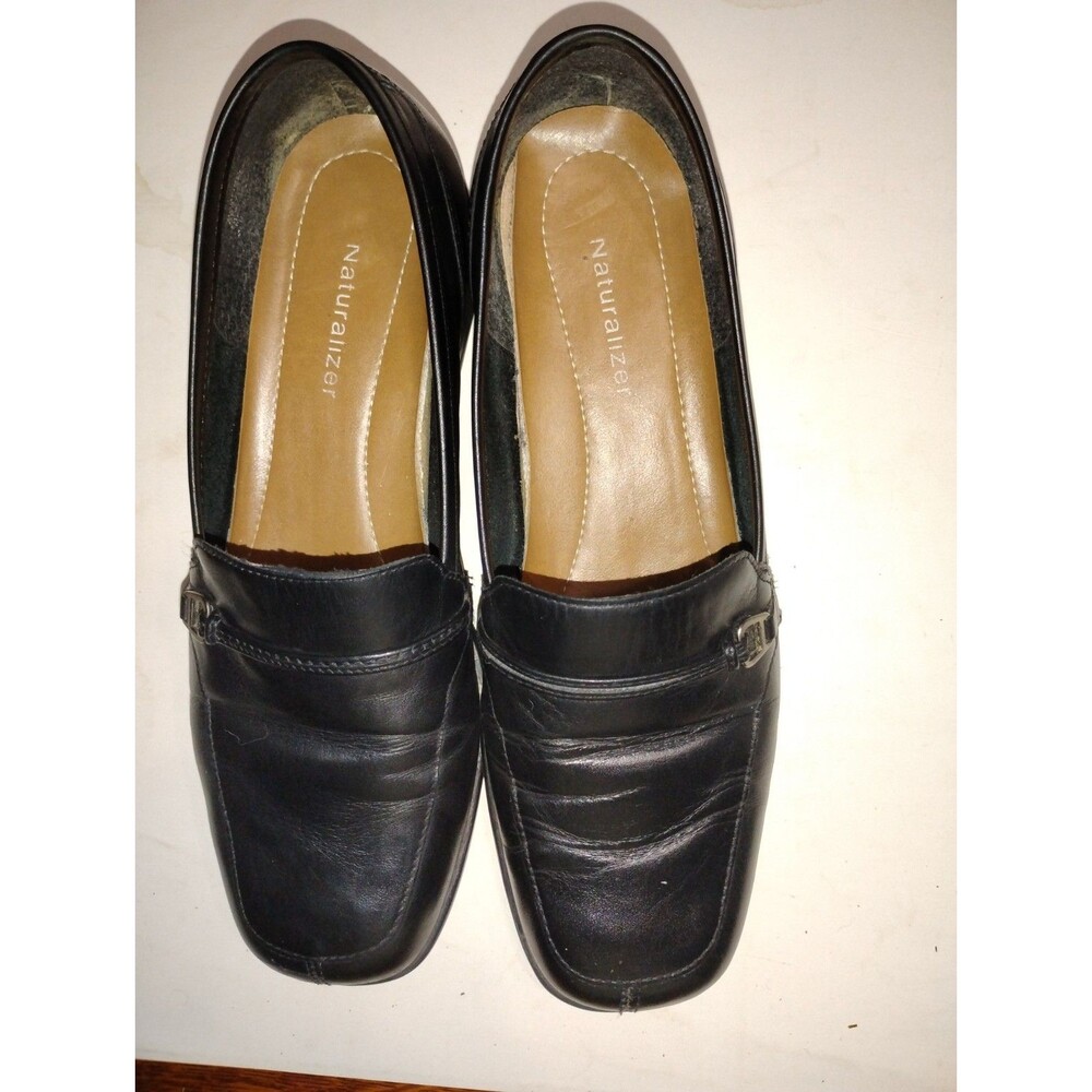 Naturalizer Women’s Black Leather Moccasin Loafers Size 7 Buckle Comfy flat